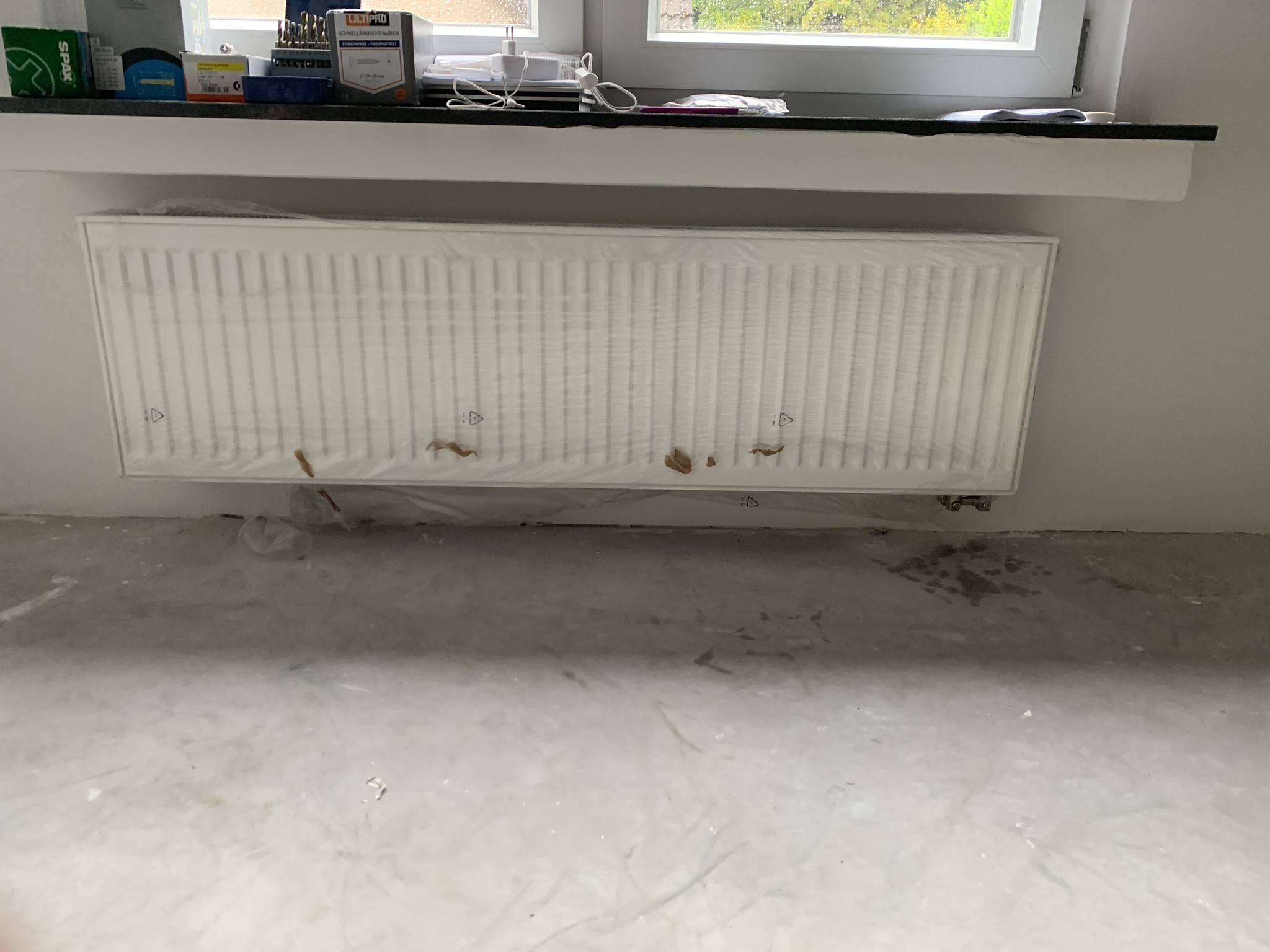 Neuer Heizkörper montiert